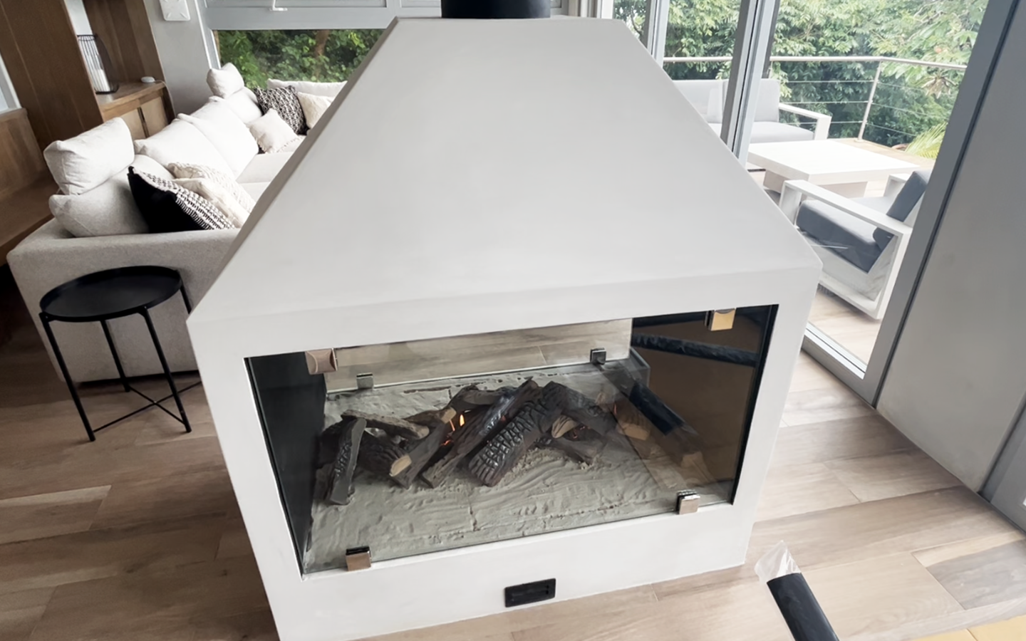 fcpr-indoor-firepit-windowed