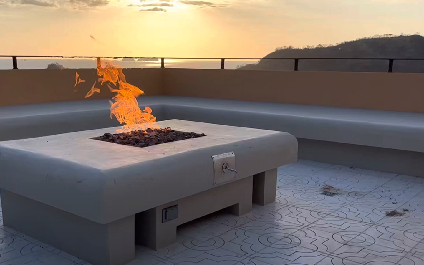 video-about-us-thumbnail